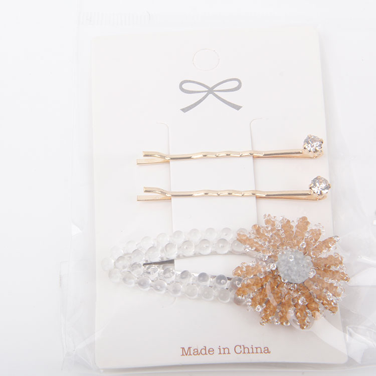 P-2PC Diamond Studded Clip + 1PC Beaded Hair Clip