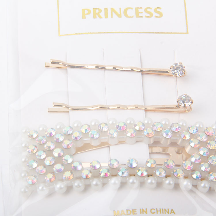 P-2PC Diamond Studded Clip + 1PC Square Studded Hair Clip