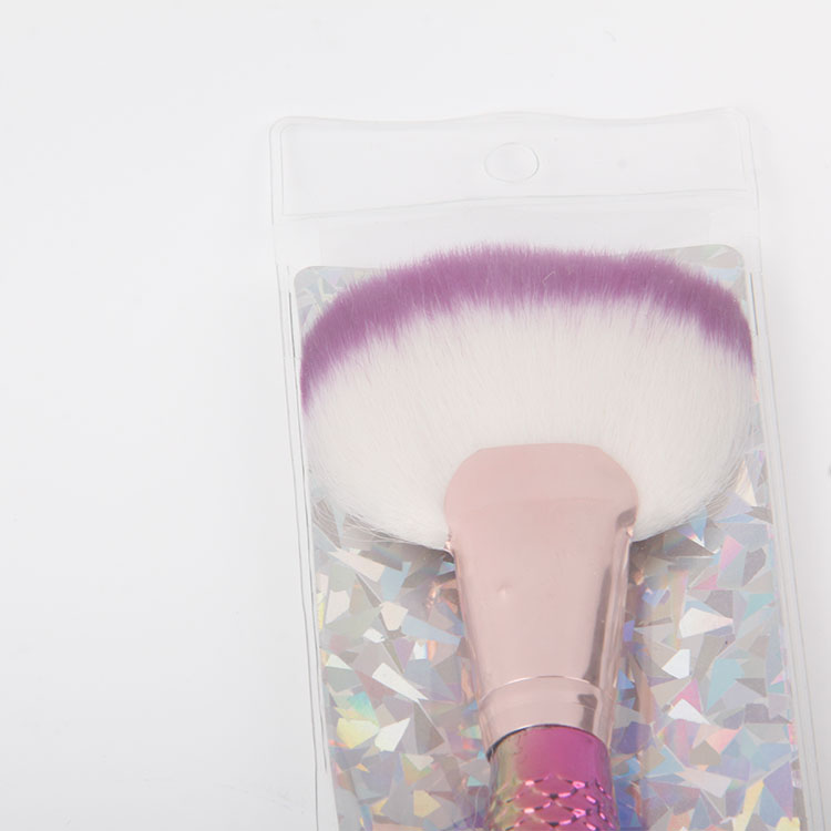 P-Dimensionally Non-Slip Fishtail Foundation Brush