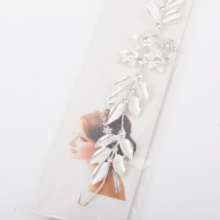 P-Flower Headband Chain With Diamonds 1