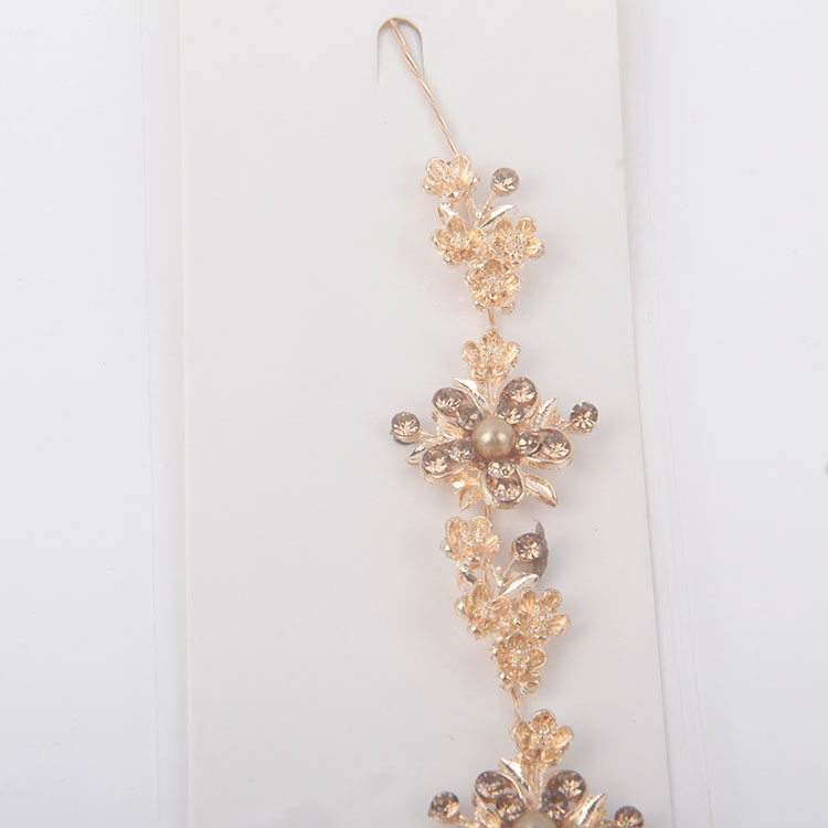 P-Flower Hairband Chain With Pearls And Diamonds 3