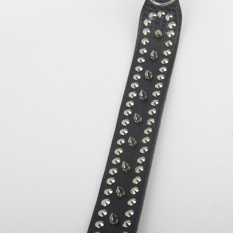 S-Pu Leather Pet Collar With Tapered Round Metal Decoration