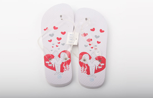 D-Transparent Plastic Strip With Newcomer Pattern Pe Flip-flops