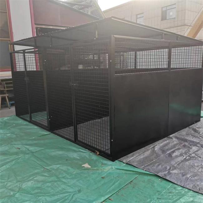 5-Run Indoor/Outdoor Kennels 6'W x 6'L x 6'H